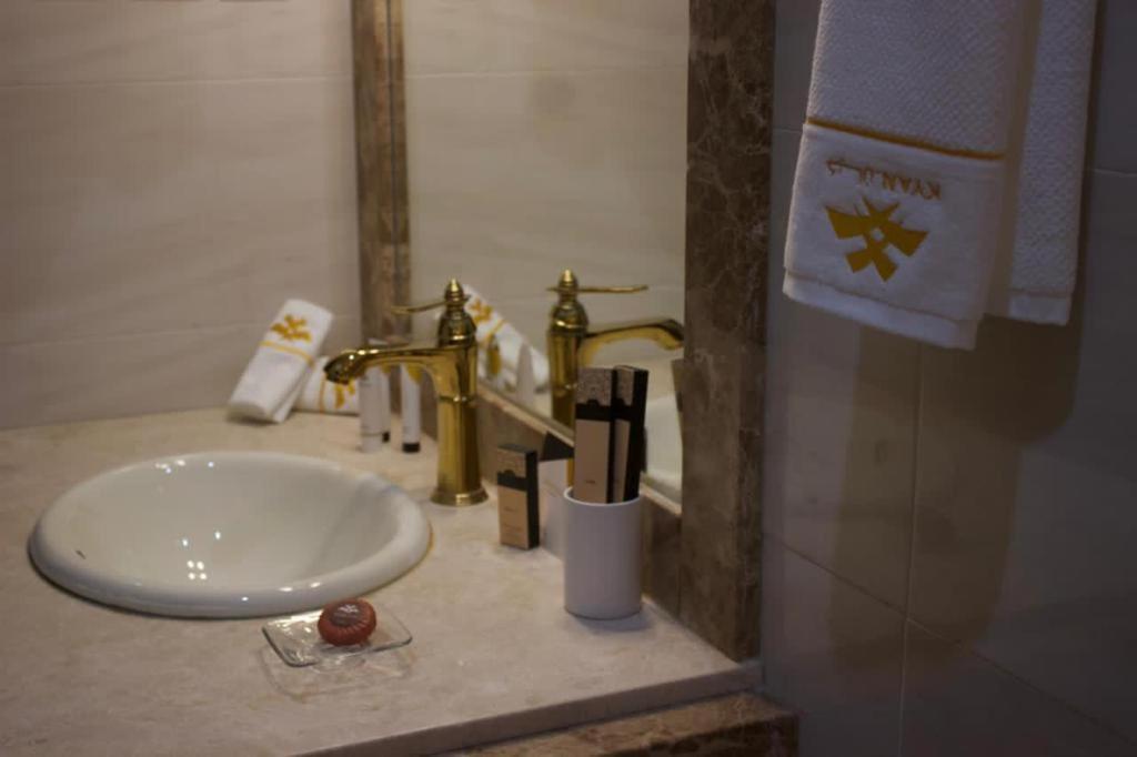 فندق كيان - Kyan Hotel Chamis Muszajt Zewnętrze zdjęcie